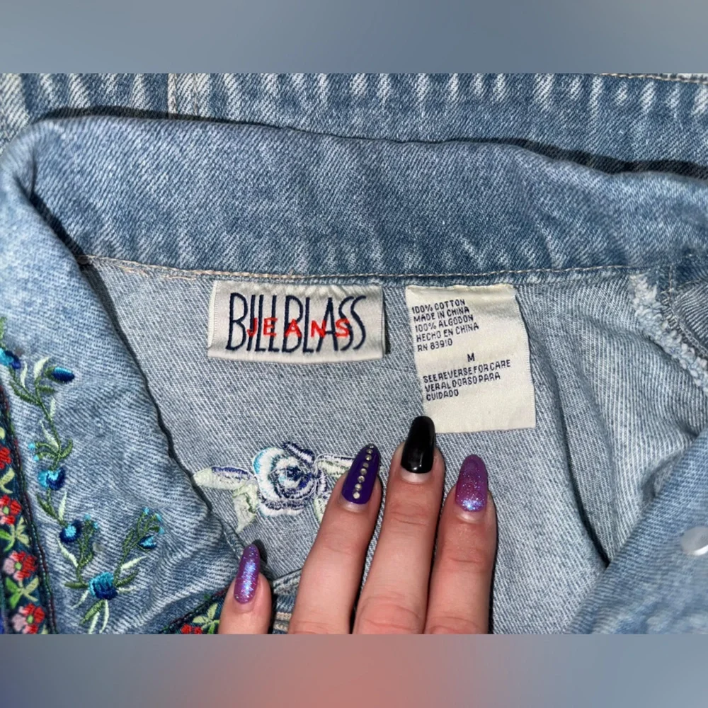 Vintage Bill Blass Denim Vest Embroidered Boho Western Floral 90s- Medium - Picture 4 of 8